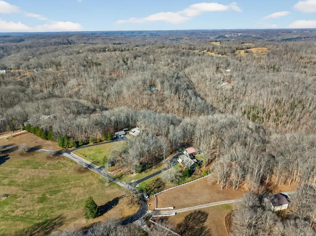 165 Eagle Crest Drive Byrdstown TN 38549