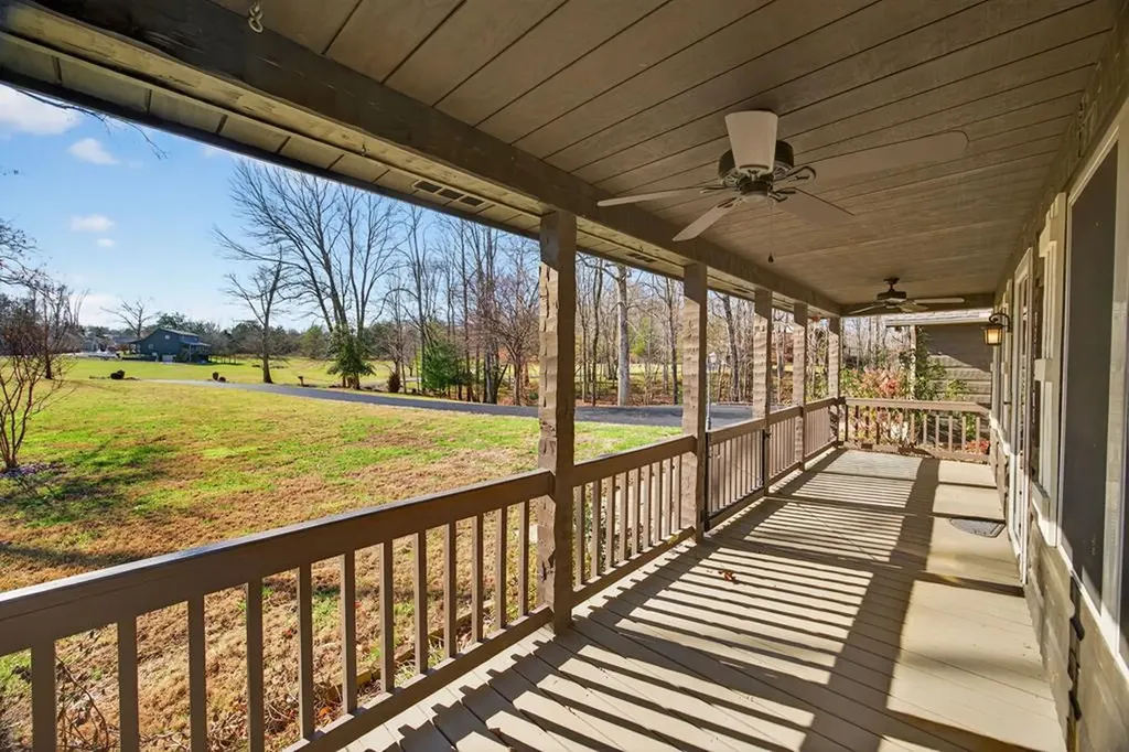 165 Eagle Crest Drive Byrdstown TN 38549