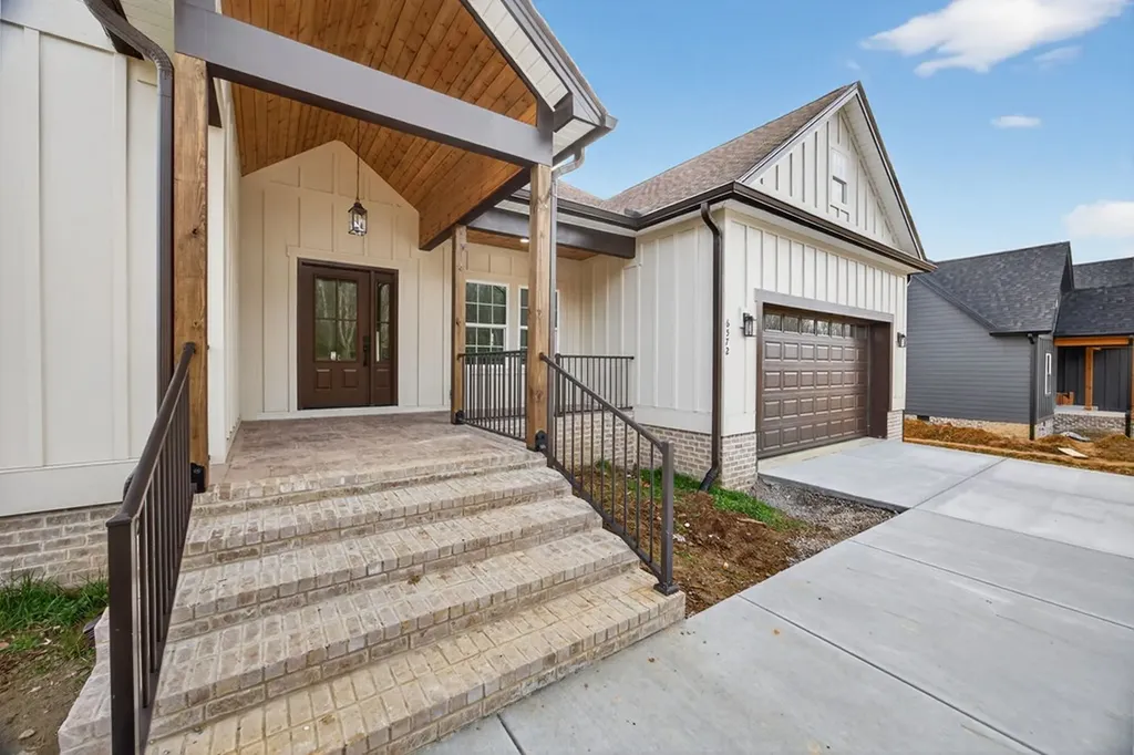 6572 Thomas Twin Oaks Road Baxter TN 38544