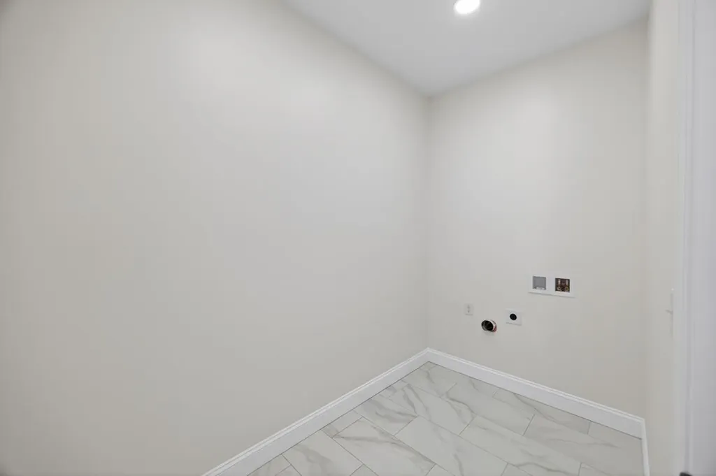 6572 Thomas Twin Oaks Road Baxter TN 38544