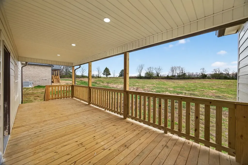 6572 Thomas Twin Oaks Road Baxter TN 38544