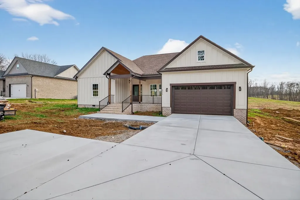 6572 Thomas Twin Oaks Road Baxter TN 38544