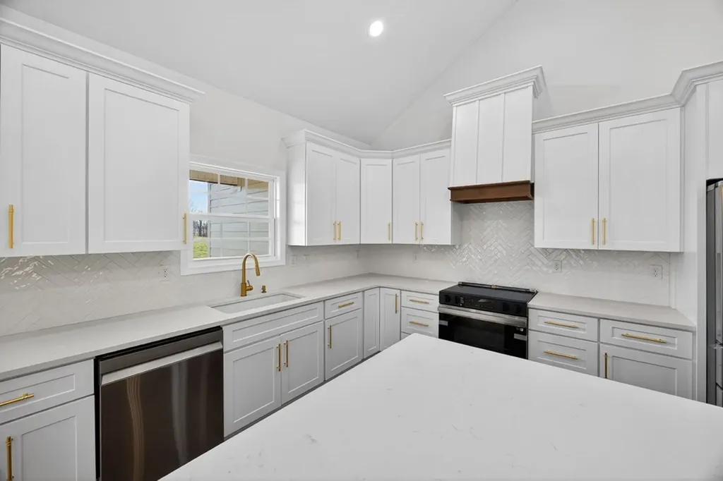 6572 Thomas Twin Oaks Road Baxter TN 38544