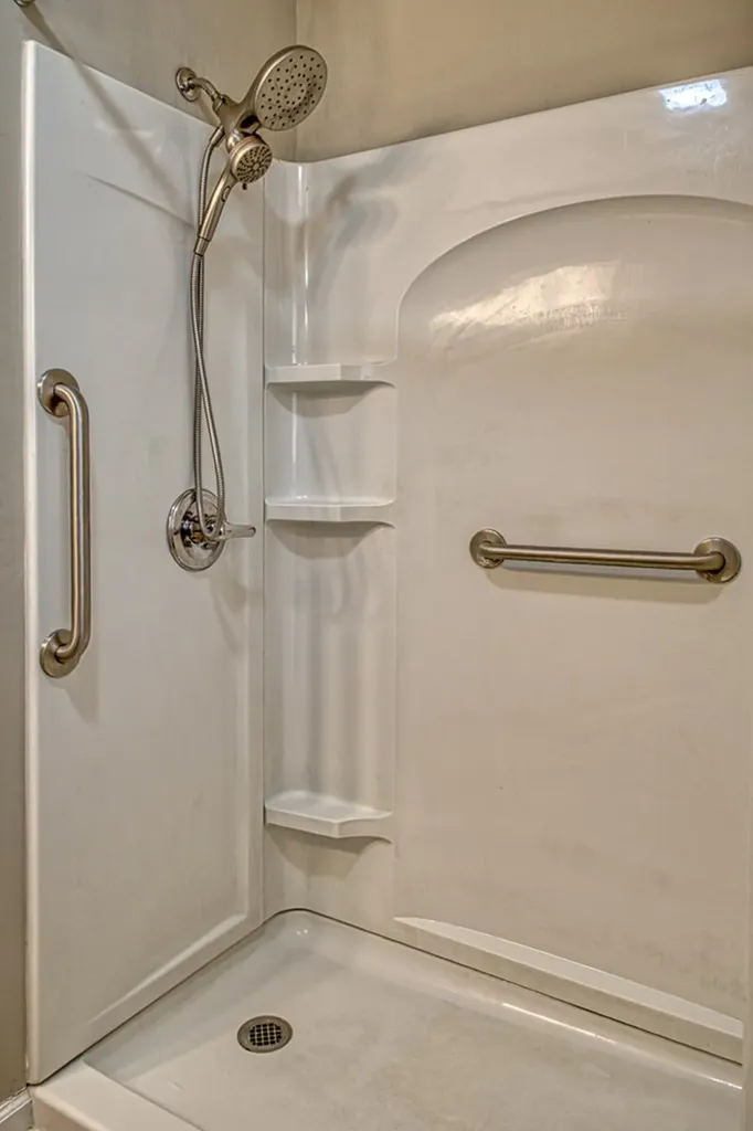 162 Schelley Knob Lane Gainesboro TN 38562