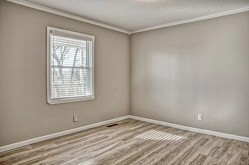 162 Schelley Knob Lane Gainesboro TN 38562