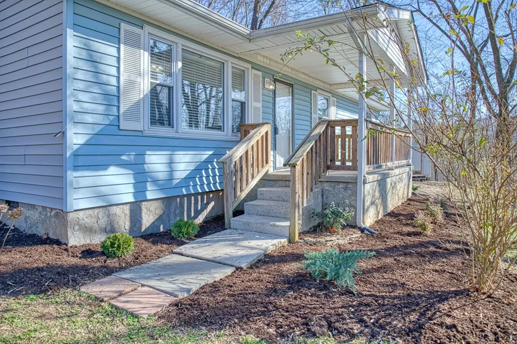 162 Schelley Knob Lane Gainesboro TN 38562