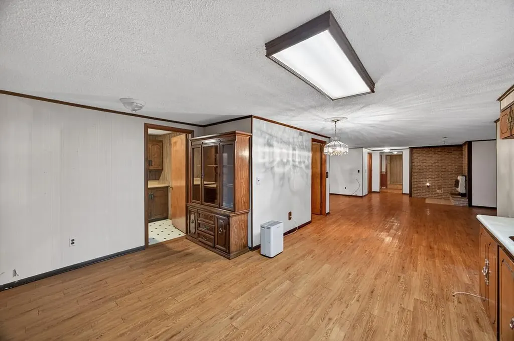 4670 Celina Highway Allons TN 38541