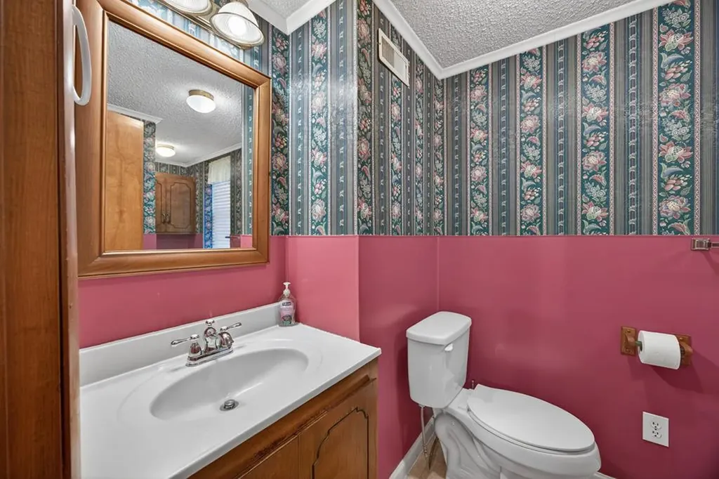 4670 Celina Highway Allons TN 38541