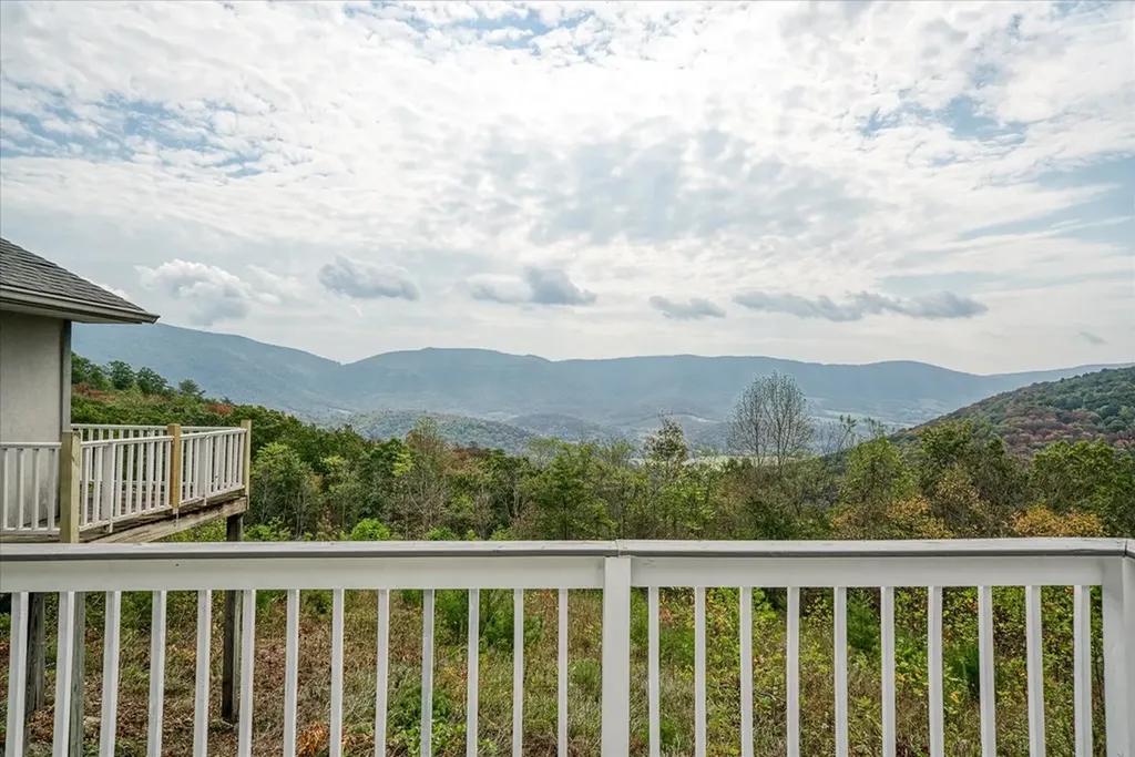 82 Browns Gap Road Crossville TN 38555