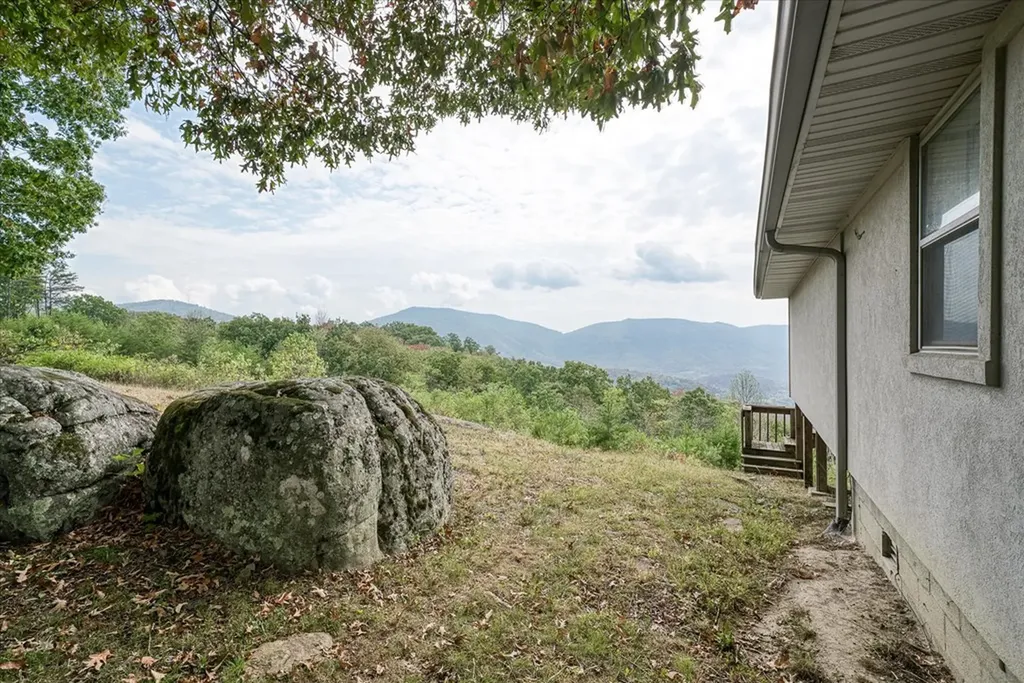 82 Browns Gap Road Crossville TN 38555