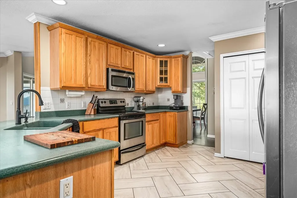 82 Browns Gap Road Crossville TN 38555