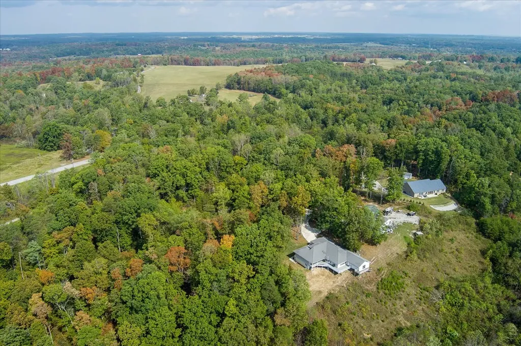82 Browns Gap Road Crossville TN 38555