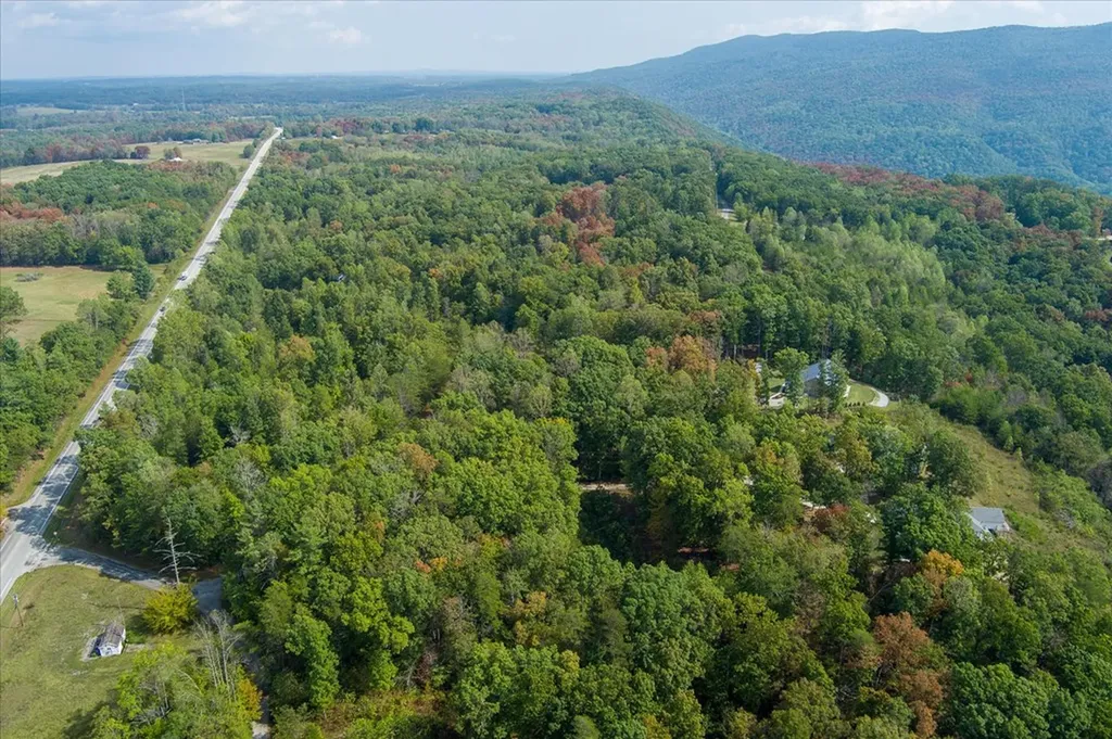 82 Browns Gap Road Crossville TN 38555