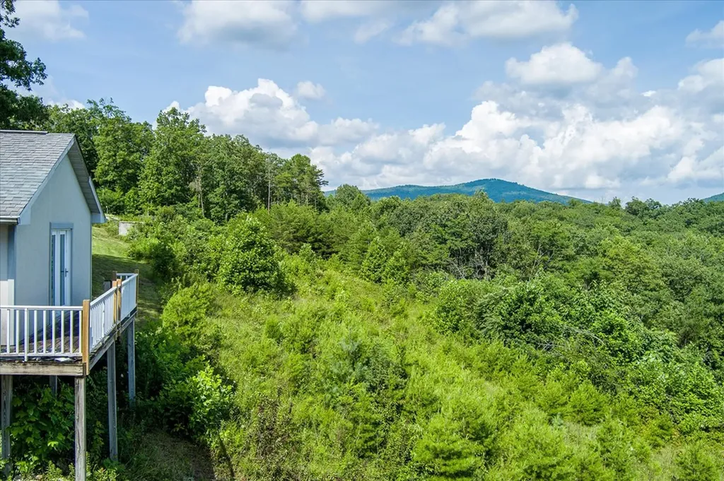 82 Browns Gap Road Crossville TN 38555