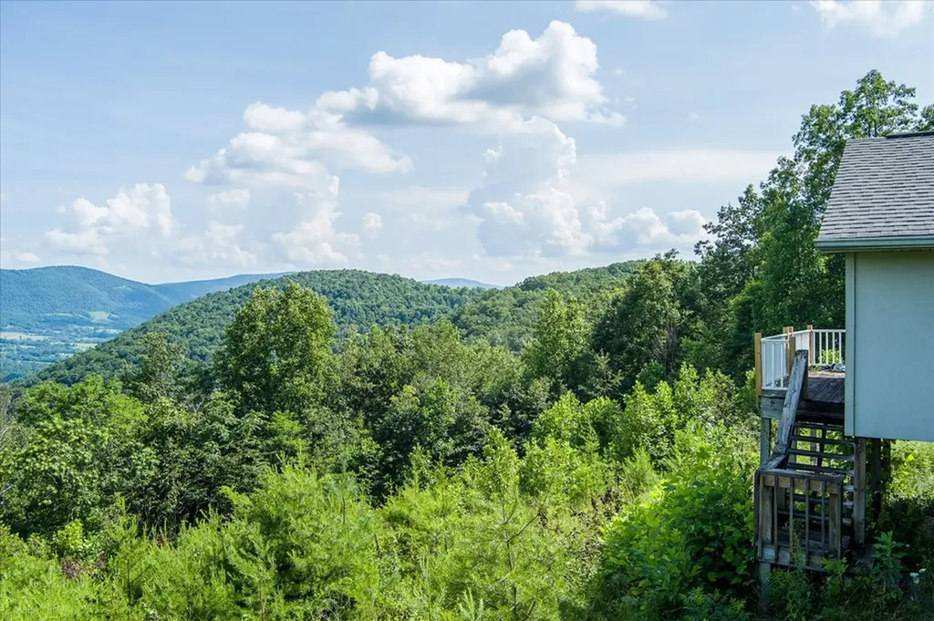 82 Browns Gap Road Crossville TN 38555