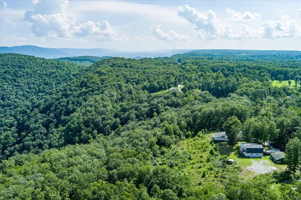 82 Browns Gap Road Crossville TN 38555
