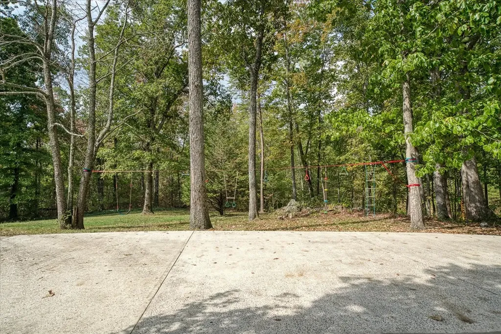 82 Browns Gap Road Crossville TN 38555
