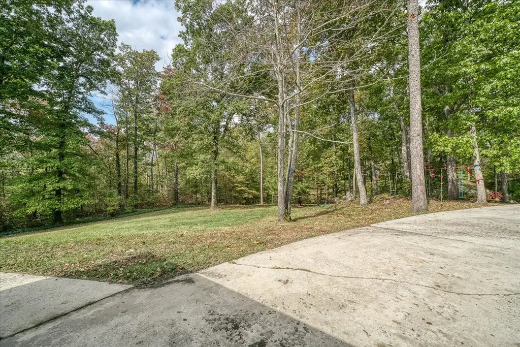 82 Browns Gap Road Crossville TN 38555