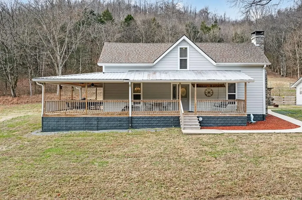 390 Taylor Hollow Lane Gainesboro TN 38562-5312