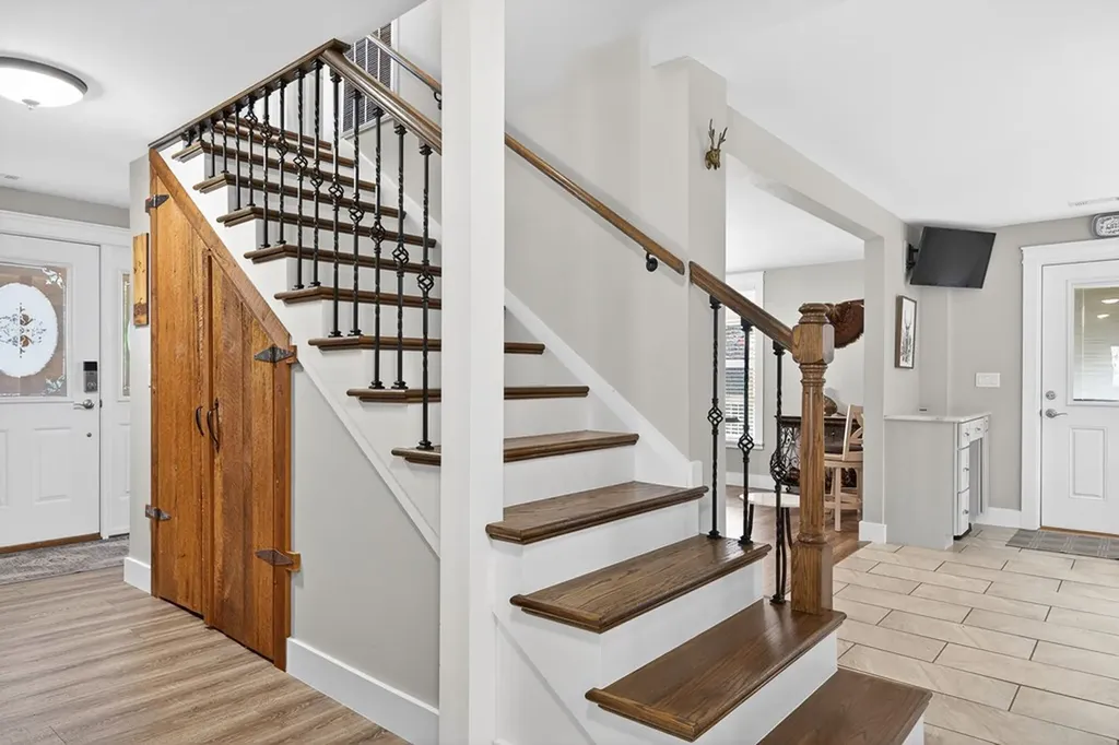 390 Taylor Hollow Lane Gainesboro TN 38562-5312