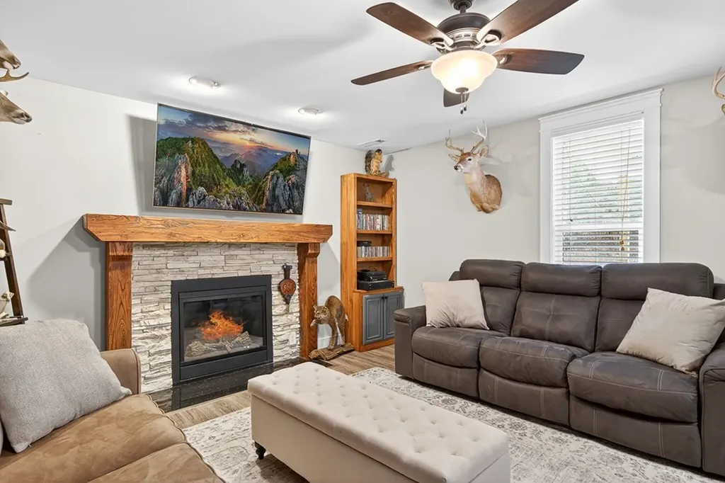 390 Taylor Hollow Lane Gainesboro TN 38562-5312