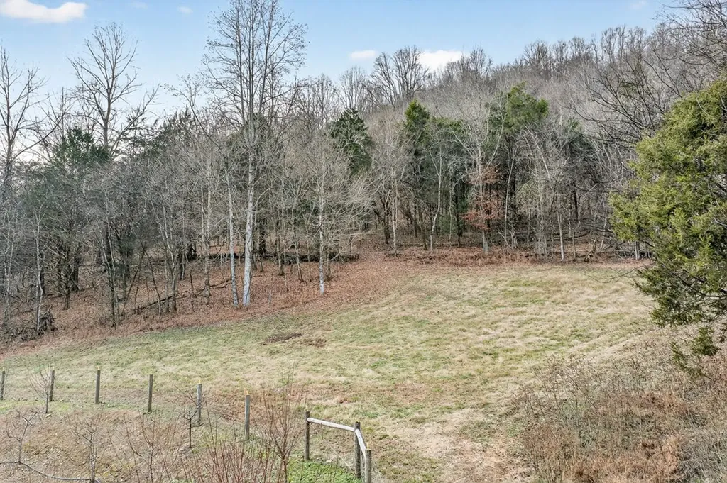 390 Taylor Hollow Lane Gainesboro TN 38562-5312