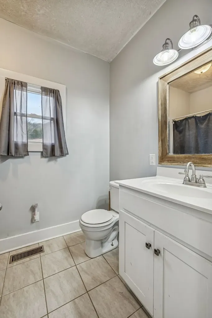 147 Sloan Branch Road Pleasant Shade TN 37145