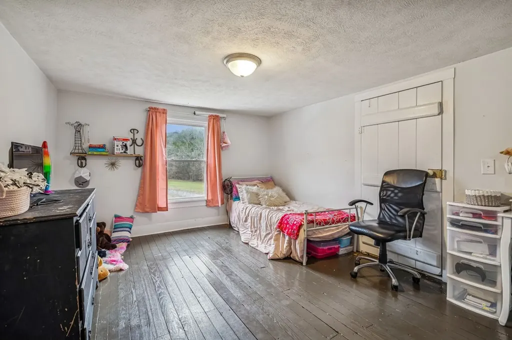 147 Sloan Branch Road Pleasant Shade TN 37145