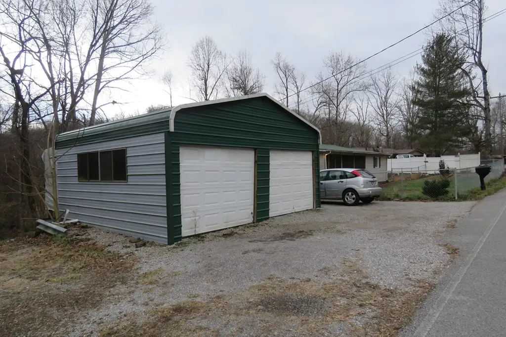 2783 Hillwood Street Monterey TN 38574