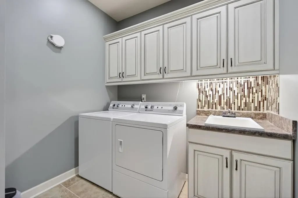 4068 Charlton Square Cookeville TN 38501