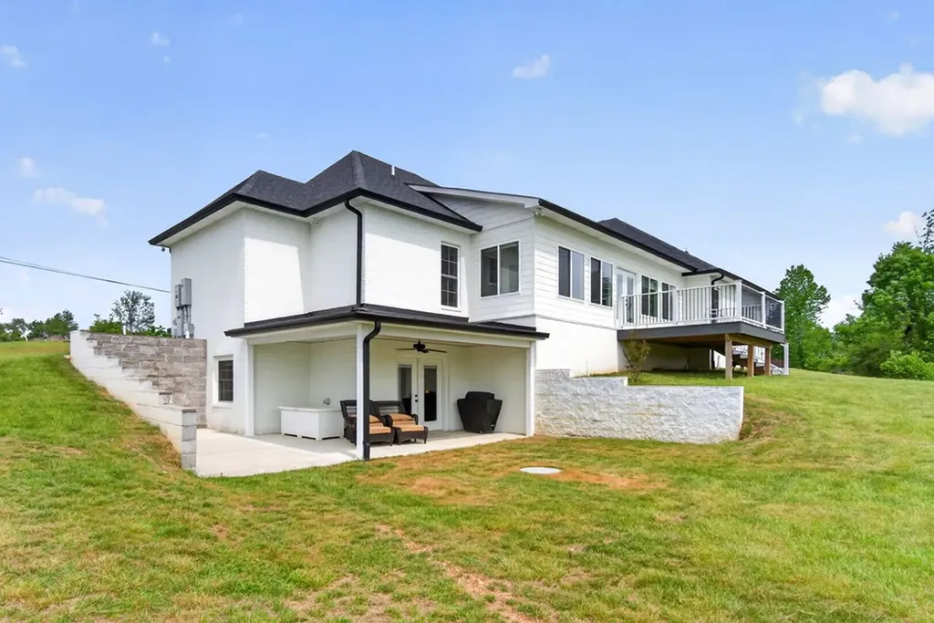 4068 Charlton Square Cookeville TN 38501