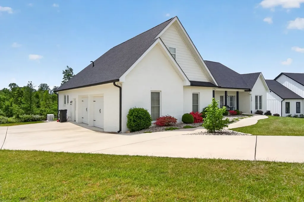 4068 Charlton Square Cookeville TN 38501