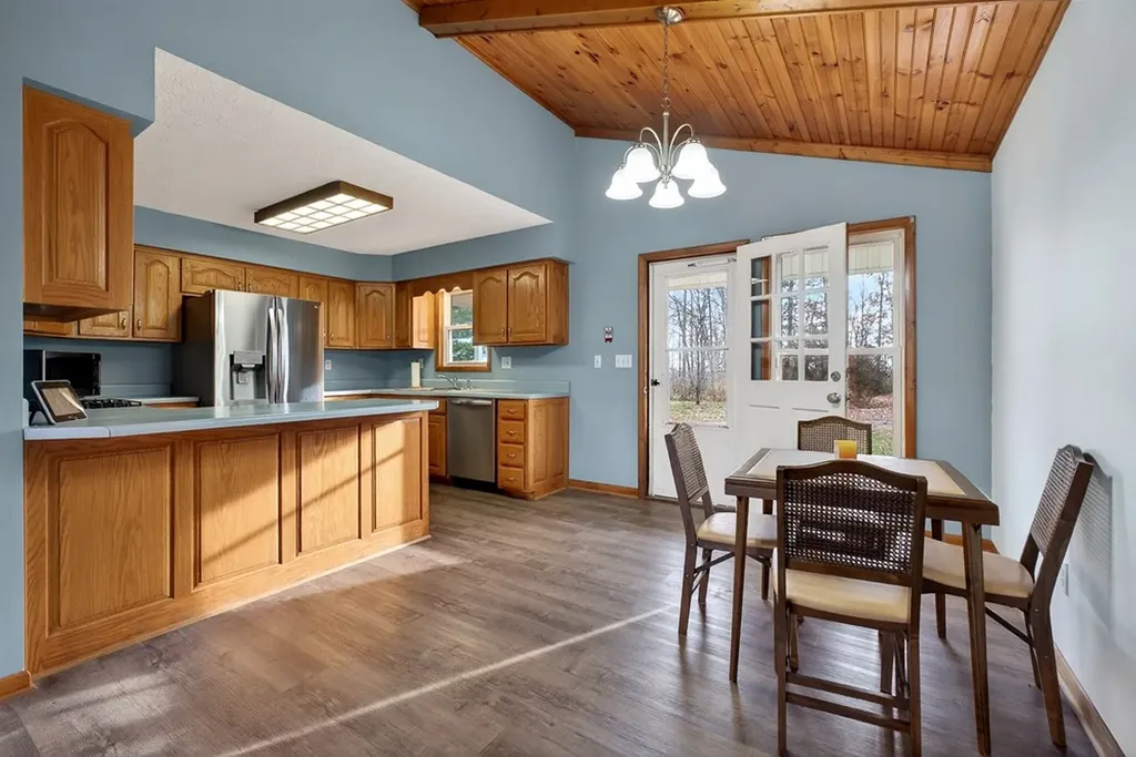 8607 Crossville Highway Sparta TN 38583