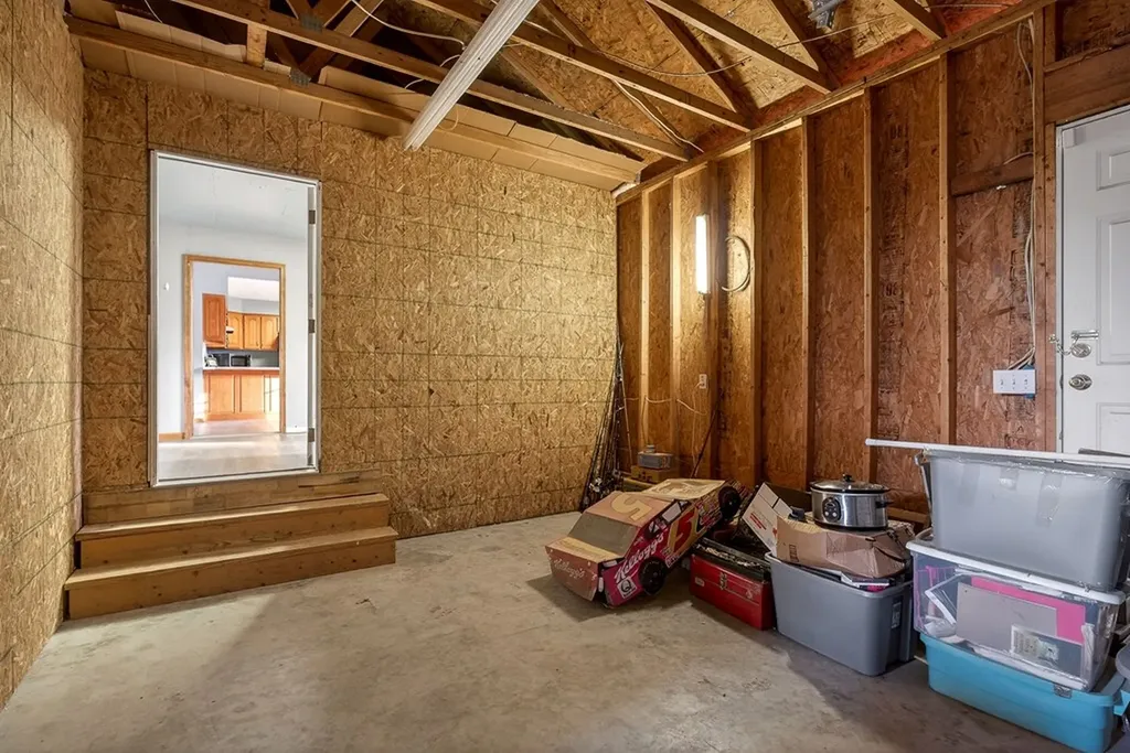 8607 Crossville Highway Sparta TN 38583