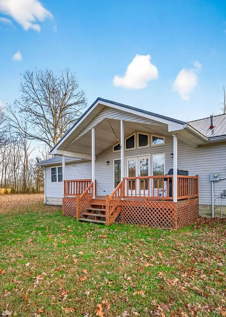 8607 Crossville Highway Sparta TN 38583