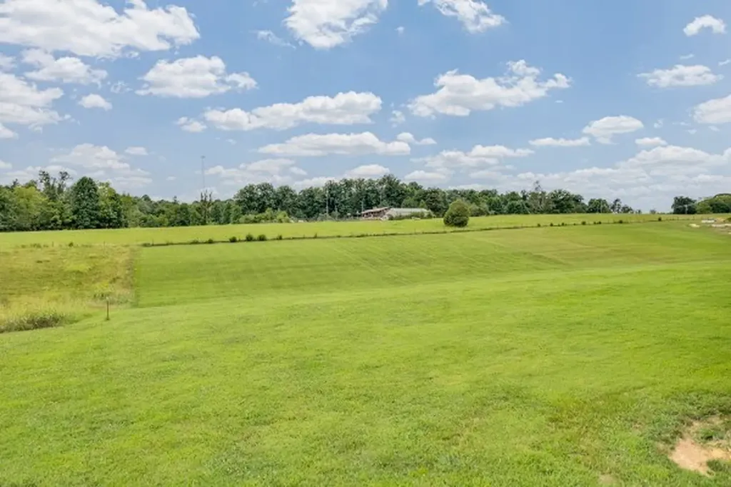 2870 Autumn Woods Trail Cookeville TN 38501