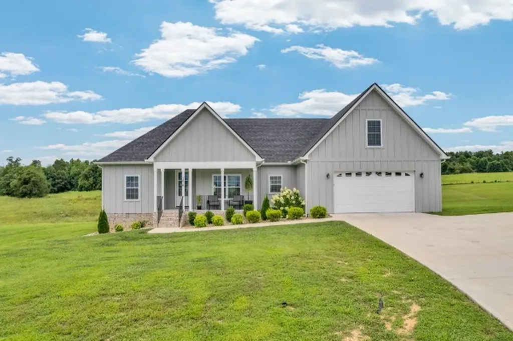 2870 Autumn Woods Trail Cookeville TN 38501