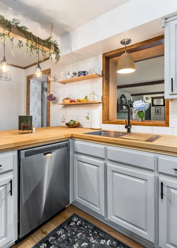 1653 Lester Flatt Road Sparta TN 38583