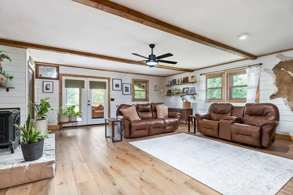 1653 Lester Flatt Road Sparta TN 38583