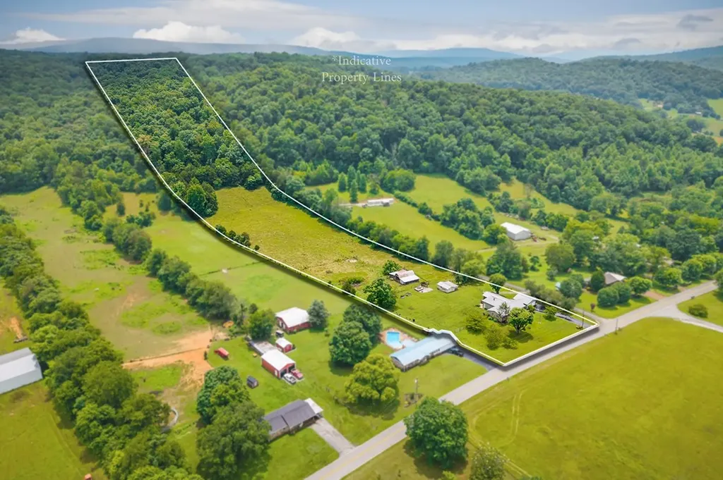 1653 Lester Flatt Road Sparta TN 38583