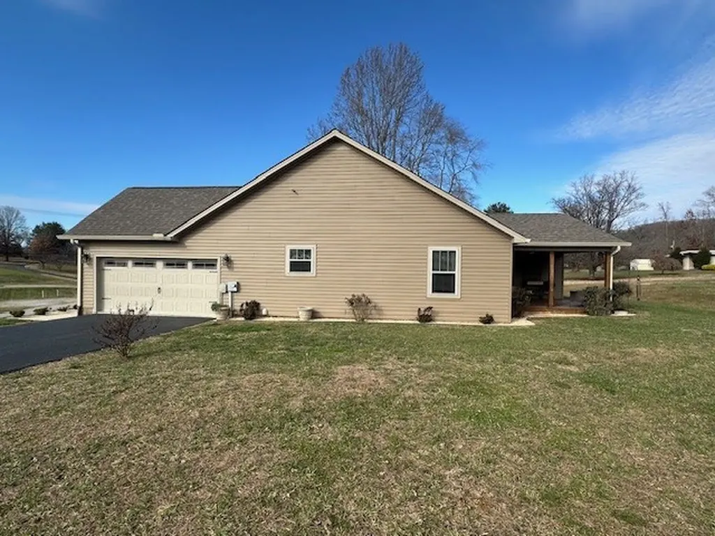 115 Shaye Brooke Drive Livingston TN 38570