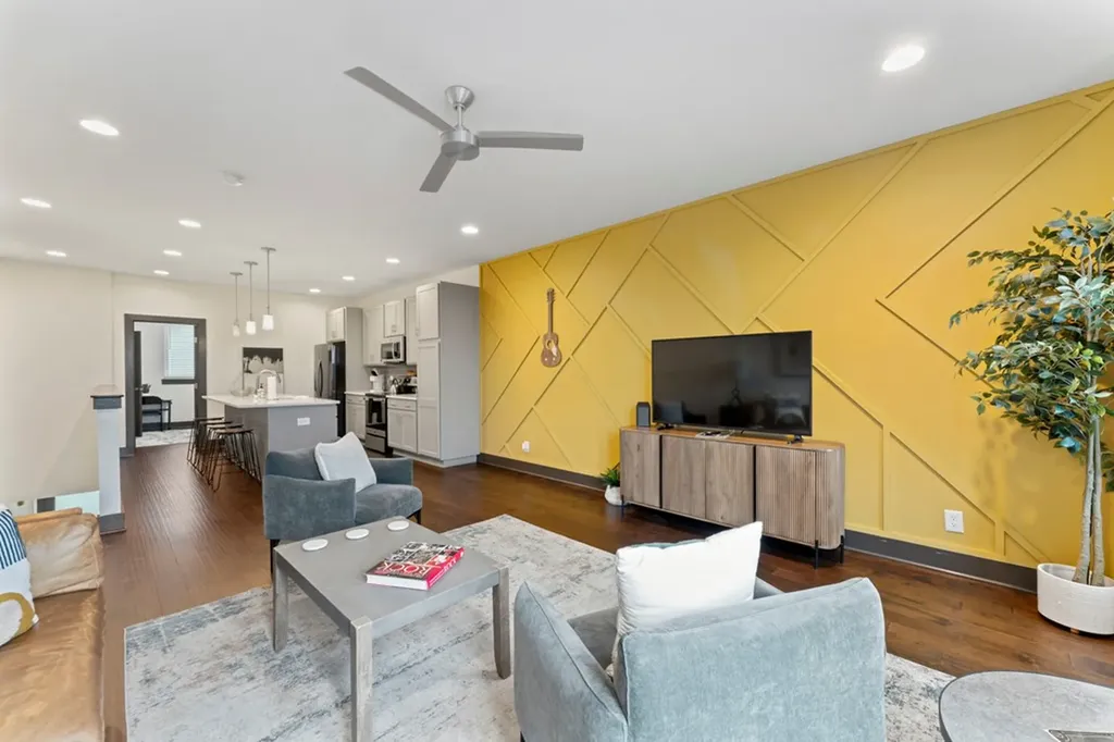 64 Fern Avenue #4 Nashville TN 37207