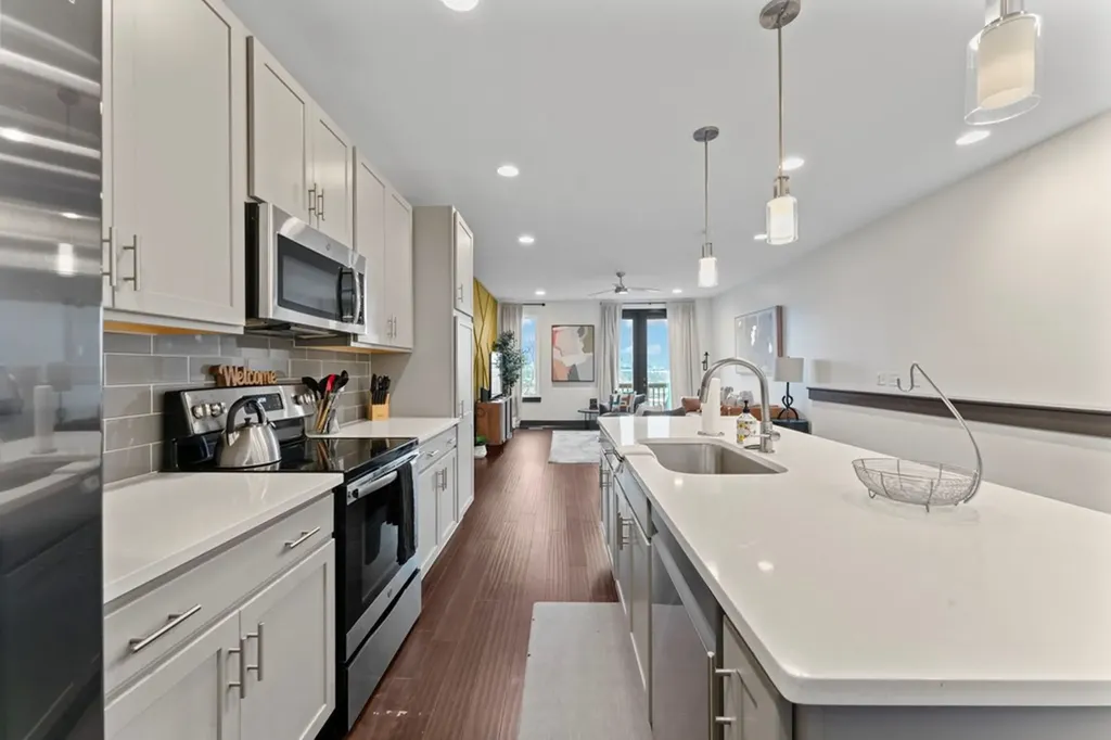 64 Fern Avenue #4 Nashville TN 37207