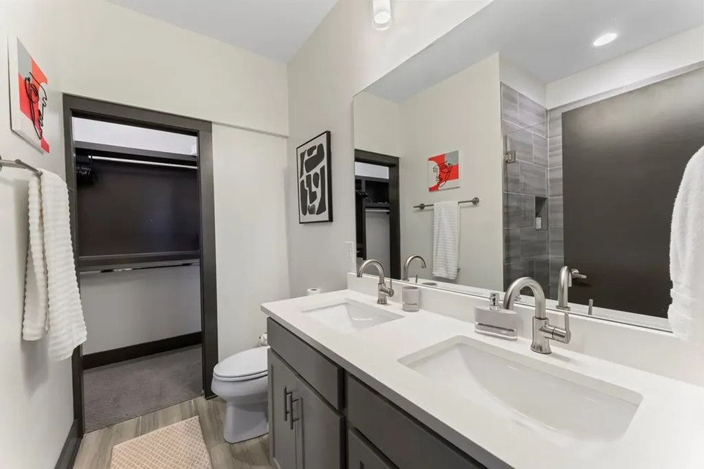 64 Fern Avenue #4 Nashville TN 37207