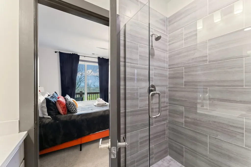 64 Fern Avenue #4 Nashville TN 37207