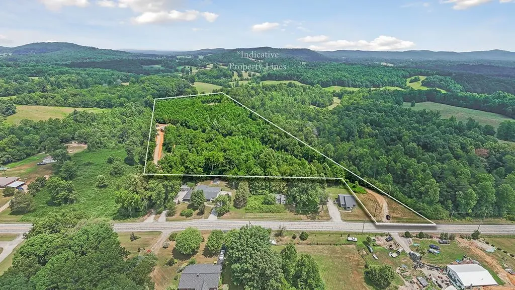 2222 Hilham Highway Hilham TN 38568