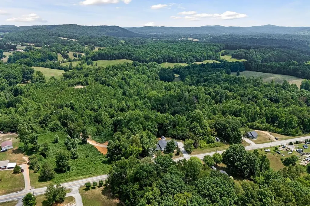 2222 Hilham Highway Hilham TN 38568