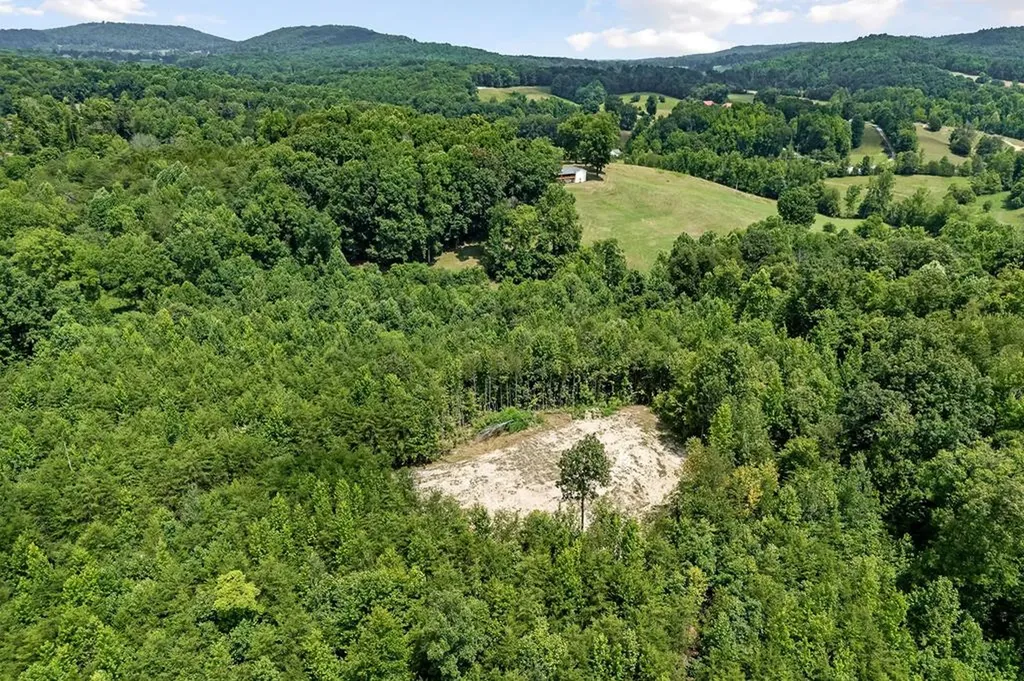 2222 Hilham Highway Hilham TN 38568