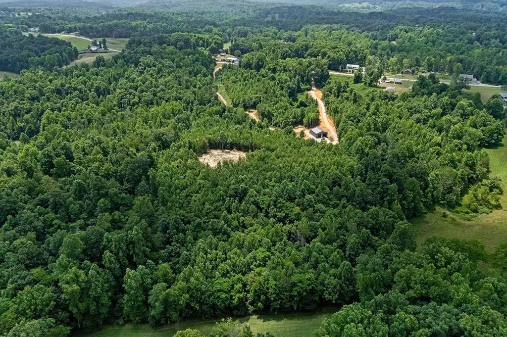 2222 Hilham Highway Hilham TN 38568