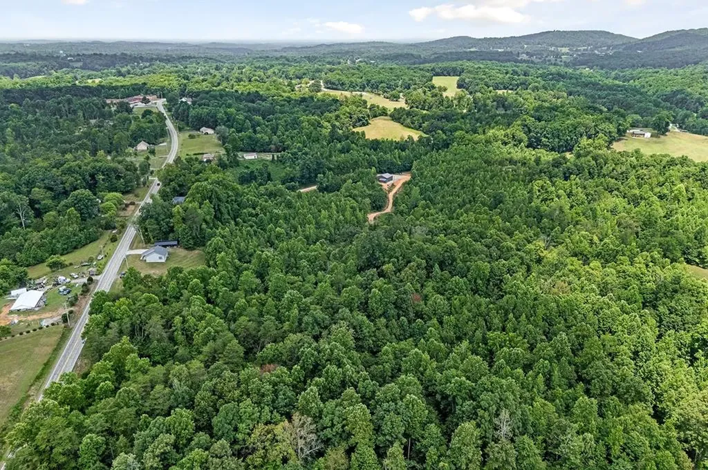 2222 Hilham Highway Hilham TN 38568